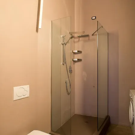Ξενοδοχείο με διαμερίσματα Aruch 2*