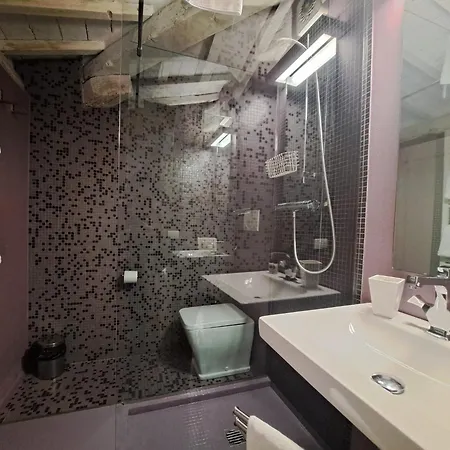 Ξενοδοχείο με διαμερίσματα Aruch